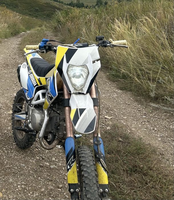 Pit Bike Racer CRF 125e