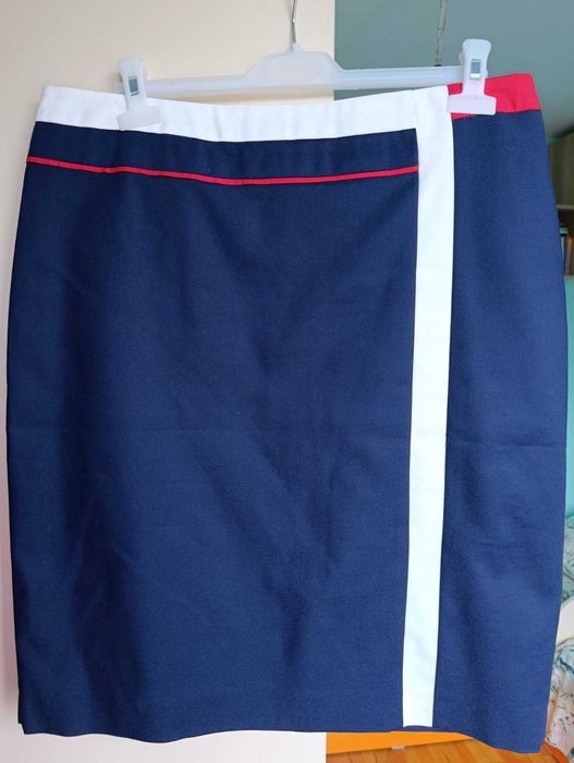 Три елегантни поли на бг. марката " Данини" в синя гама р-р 44