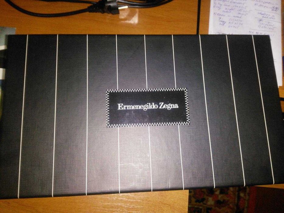 Брендовая коробка Ermenigildo Zegna и белая шкатулка.за все 30 тыс