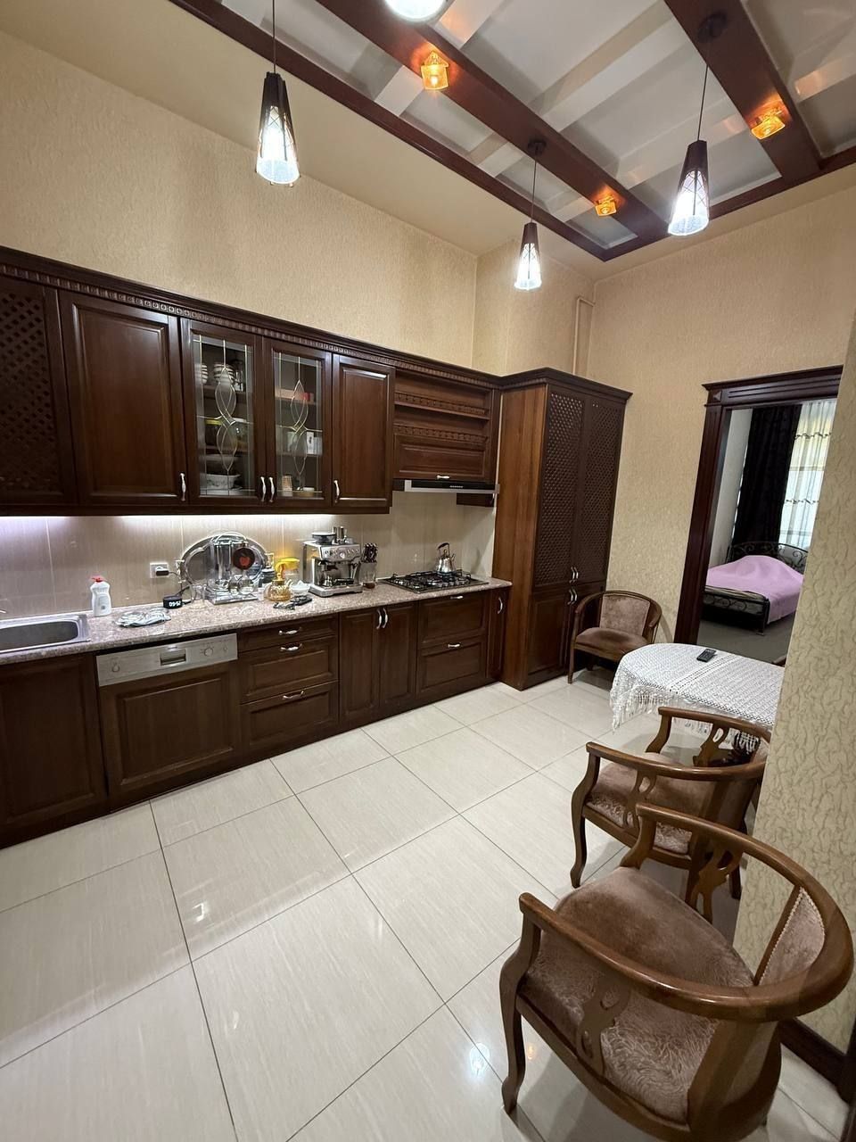 Продается 3х ком квартира в новостройке, ор-р: ул. С.Азимова, 135 м²