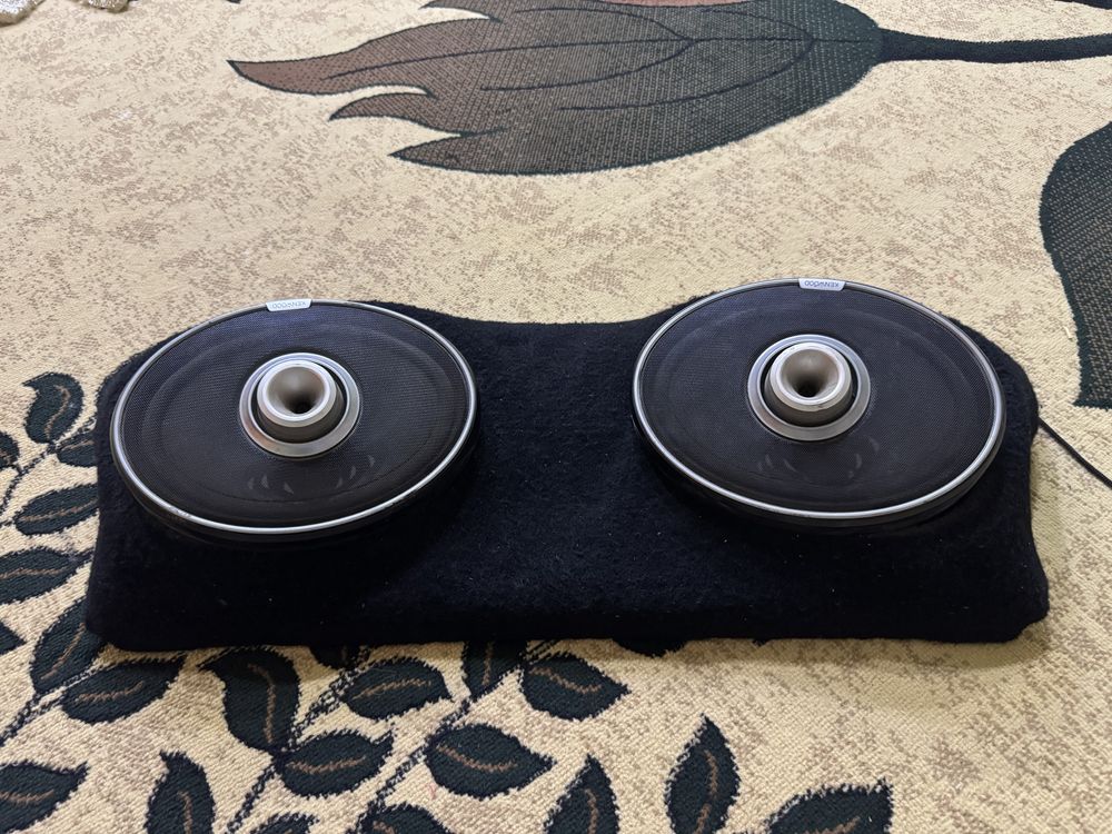 Kenwood 700 w (orginal).