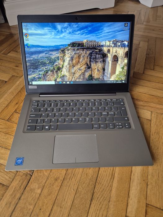 Laptop ultraslim Lenovo ideapad 120