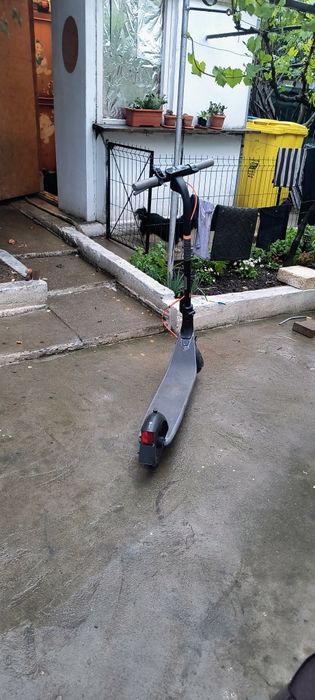 Vând ninebot e2 plus