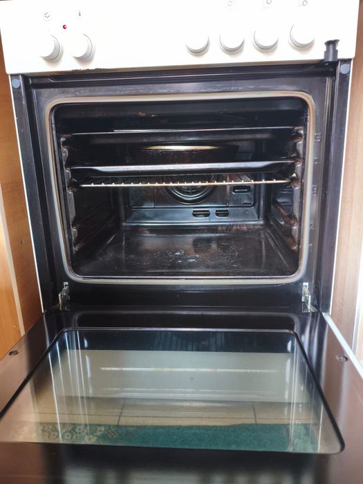 Газовая плита 4 конфорки,