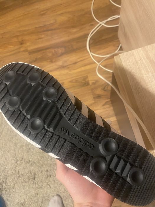 Маратонки Адидас чисто нови