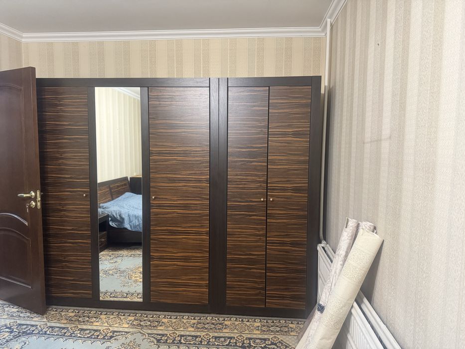 Продаю спальни гарнитур коричного цвета