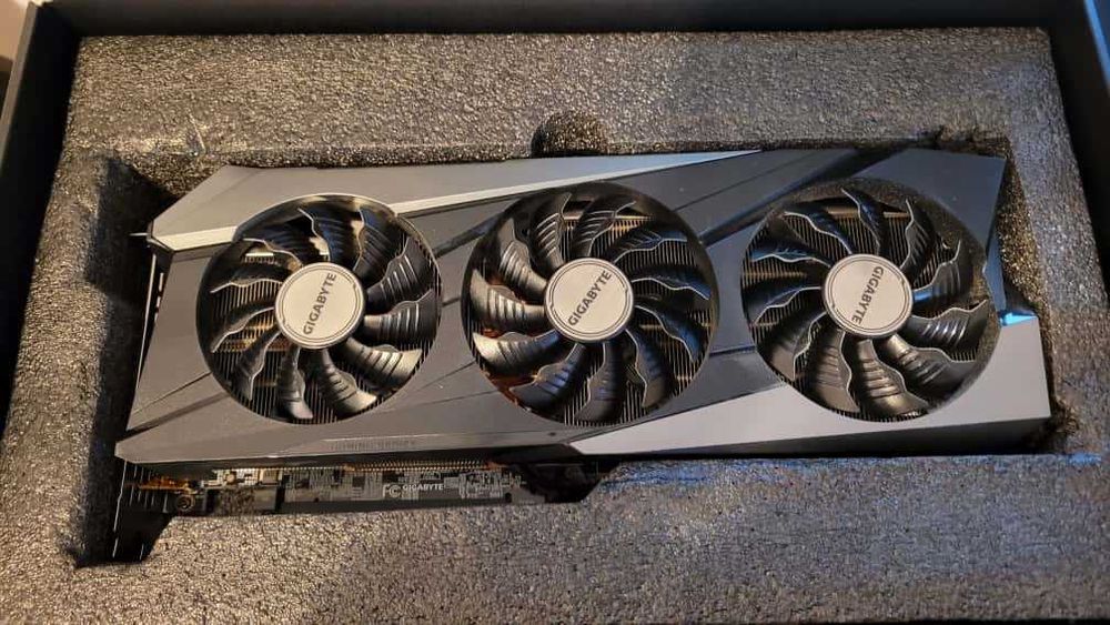 Gaming PC / Ryzen 7 5700X / 64GB RAM / Nvidia RTX 3070 Ti / Windows 11