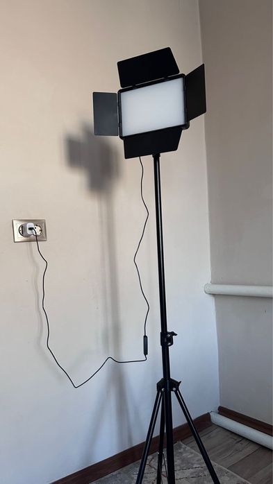 Продам проф.световую лампу