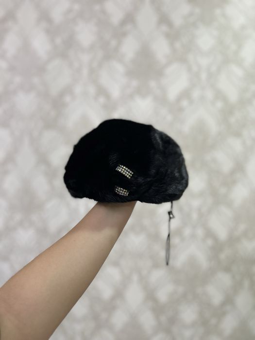 Норковая шапка.