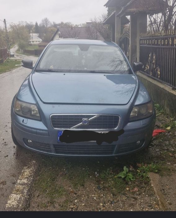 Vând volvo s40  ..