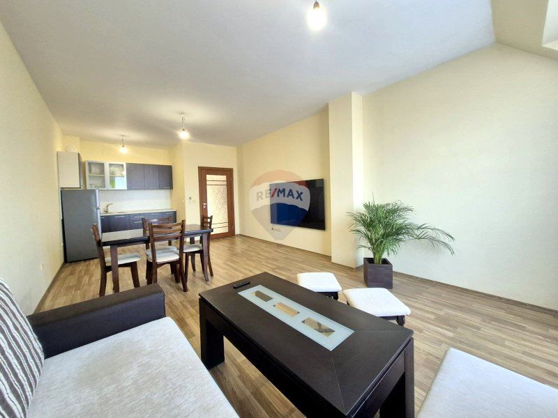 Продава се Двустаен апартамент в Варна, Галата - 78 кв.м за 1059 €/кв.м - Снимка #2