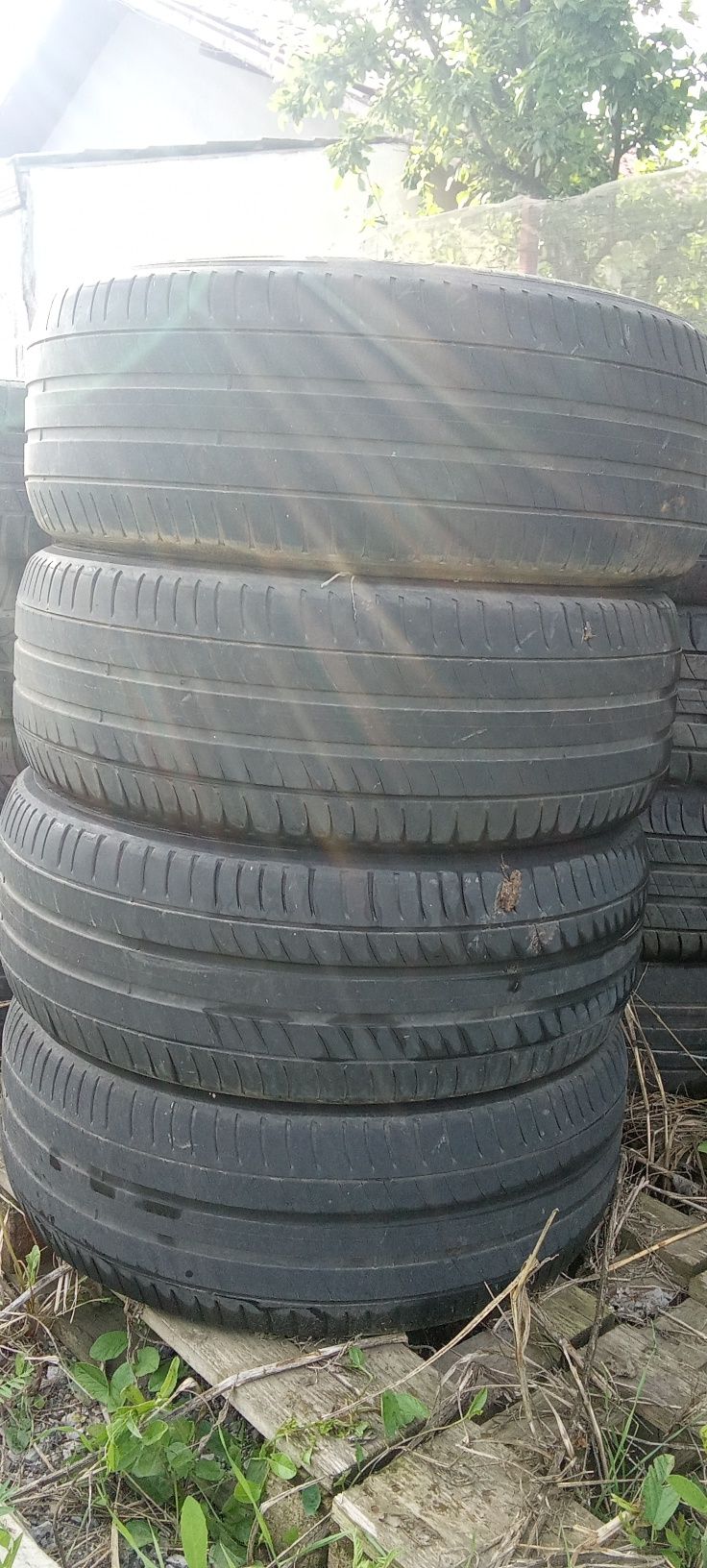 Vând set anvelope de vară 235/55 R17