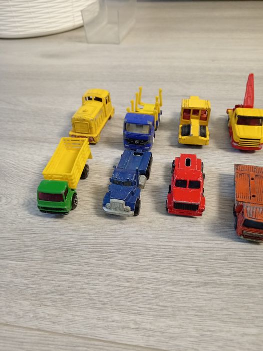 Utilaje machete matchbox și siku