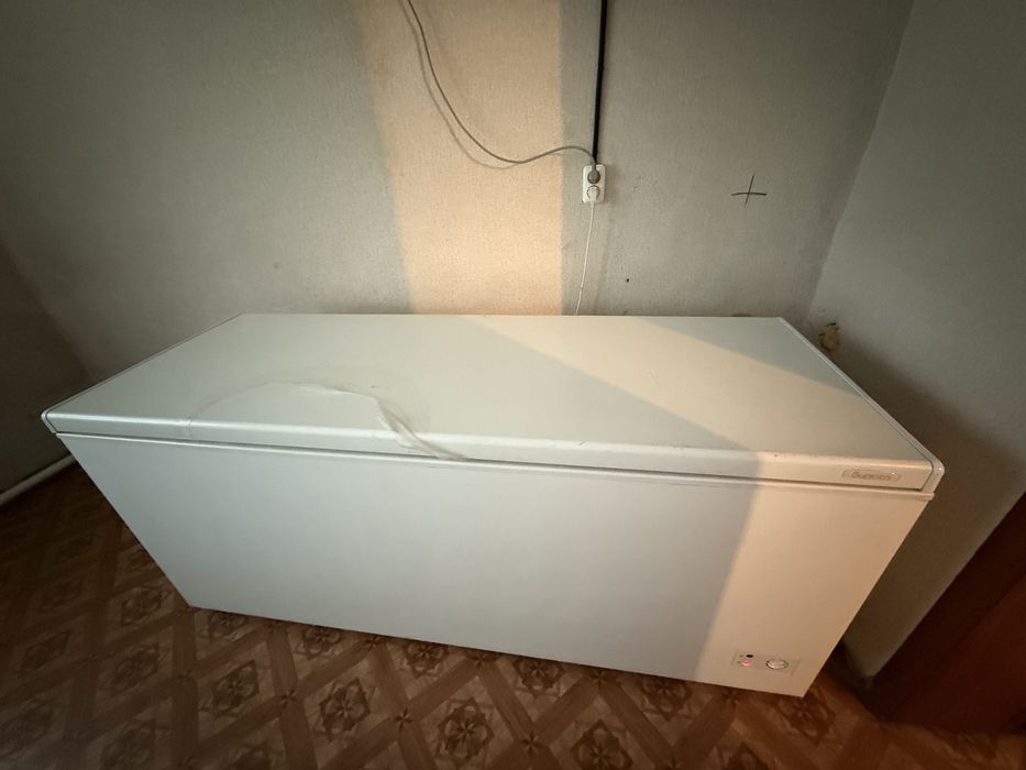 Продам морозильную камеру