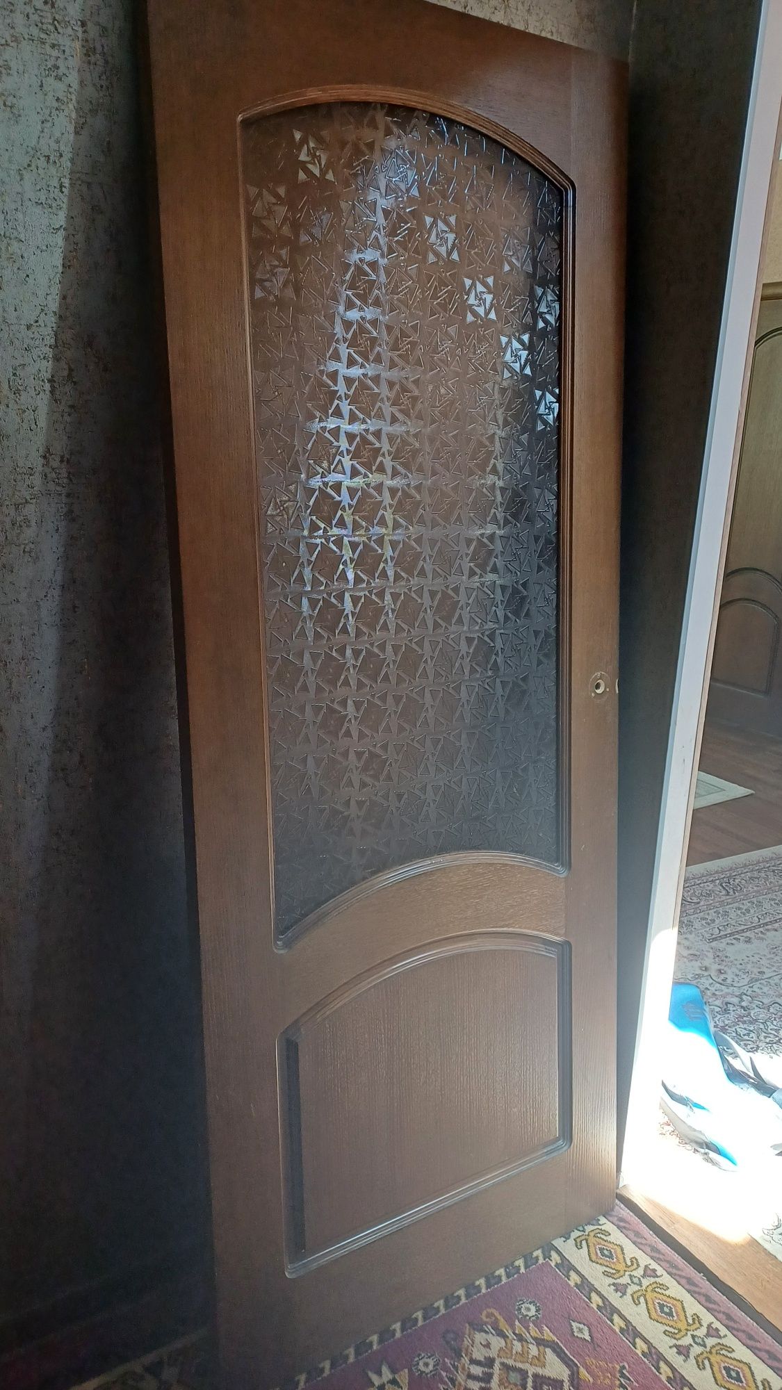 Дверь деревянная