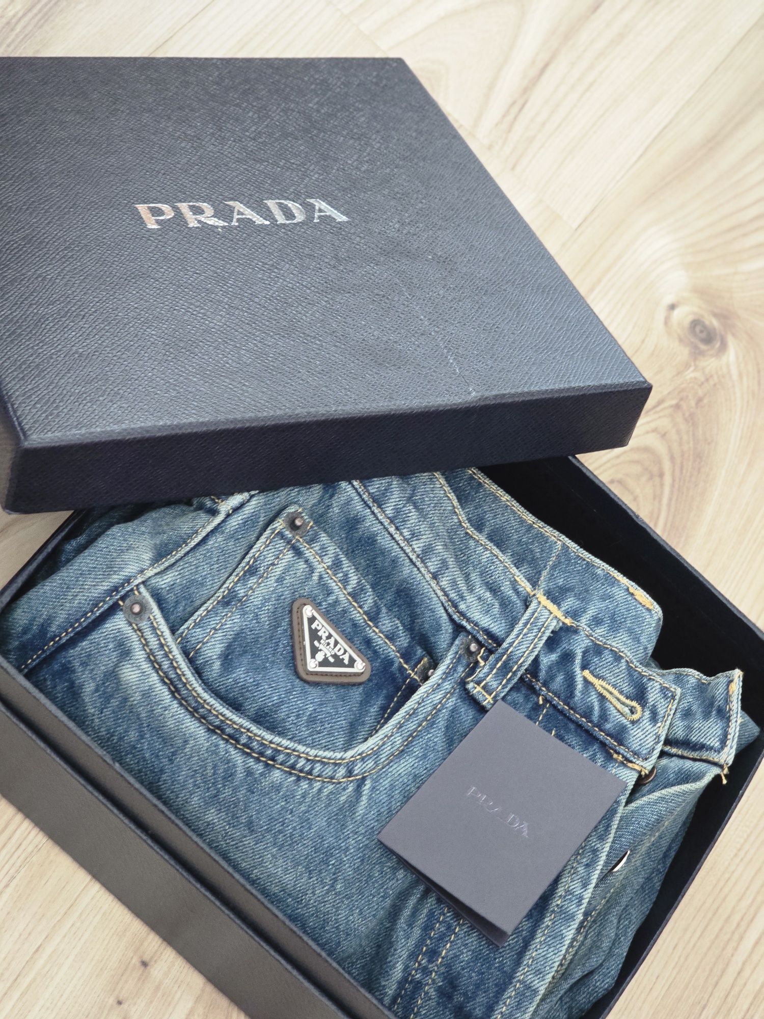 Оригинални дънки prada