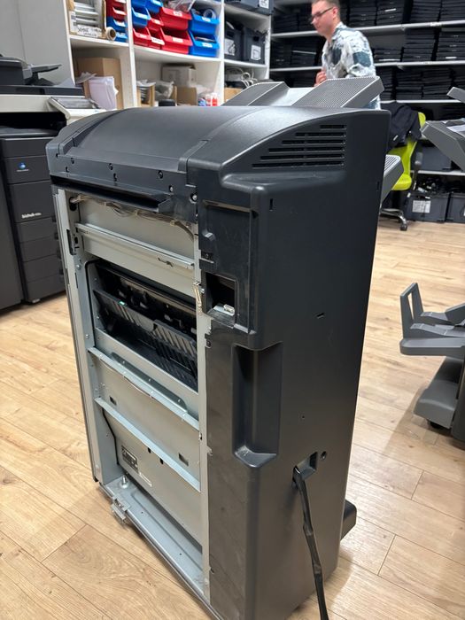 Finisher Konica Minolta sd-511 stapler stitcher