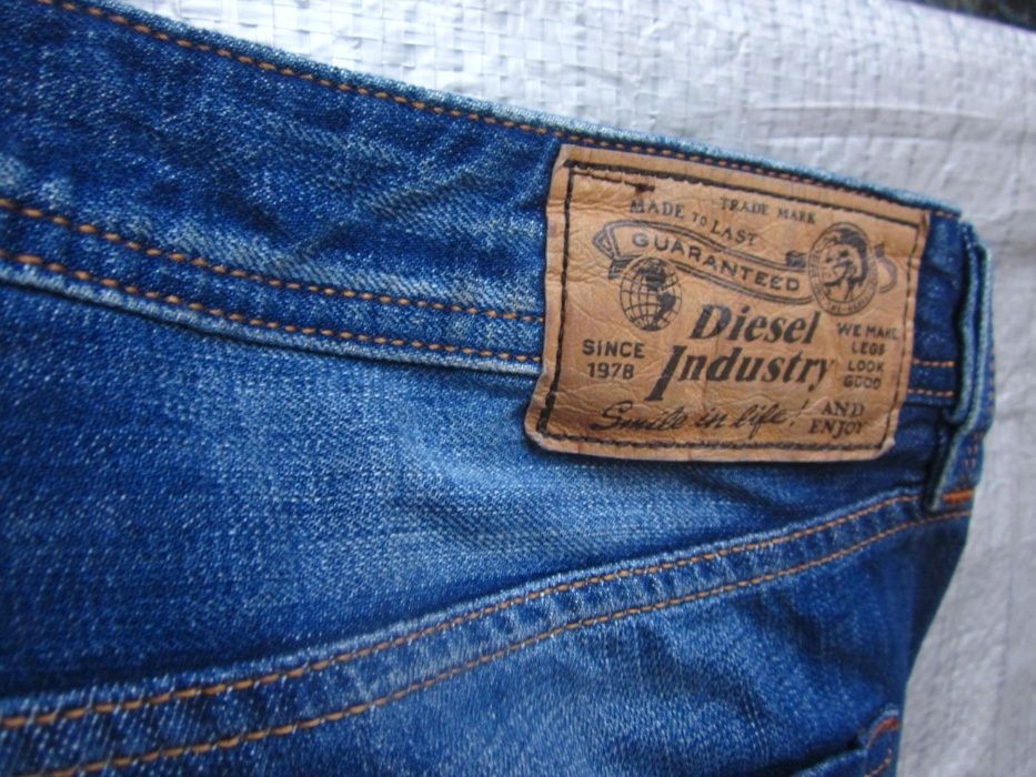 Blugi (jeans) DIESEL Larkee Pantalon