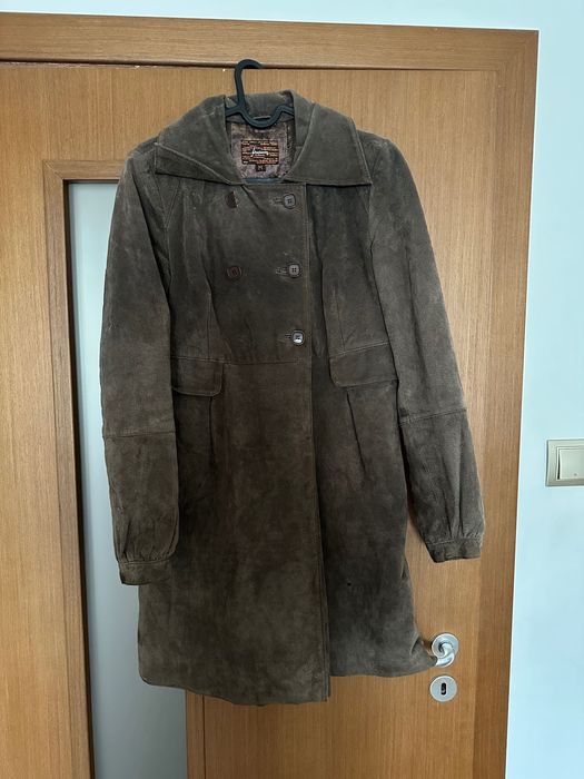 Велурено кожено палто на Stradivarius