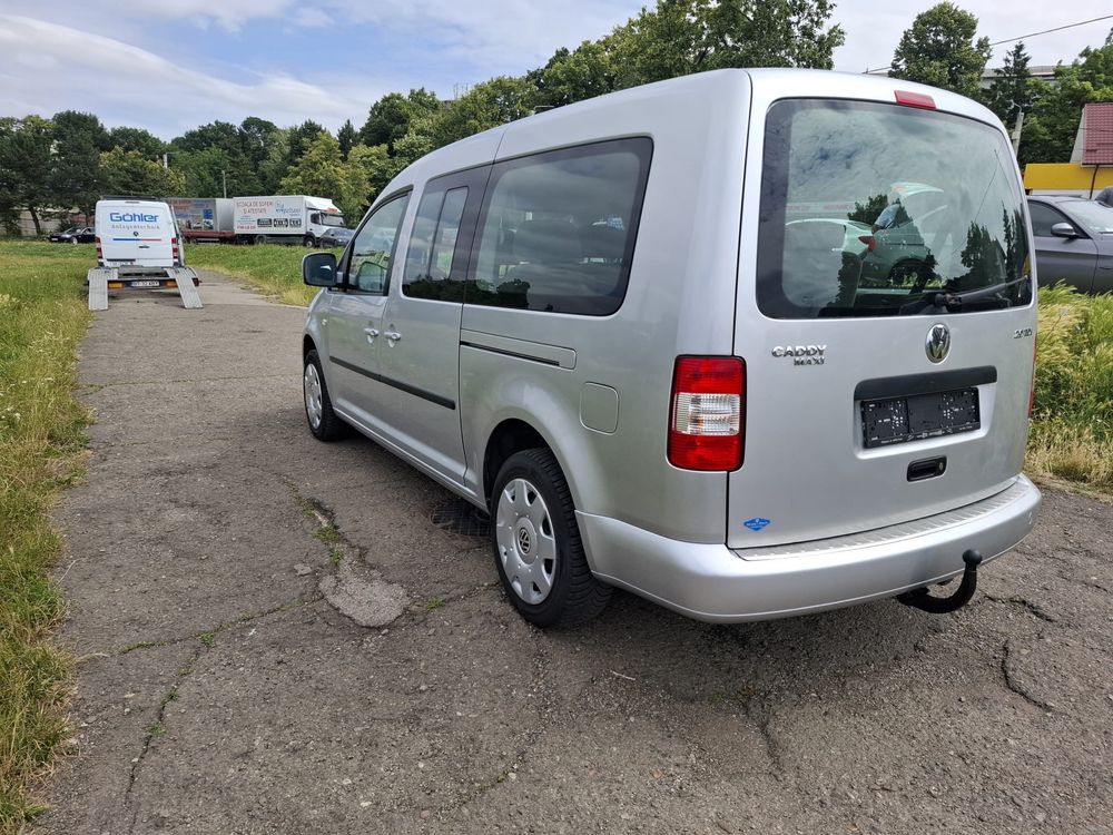 vw caddy maxi 7 locuri 2.0tdi,140cp,model 2010
