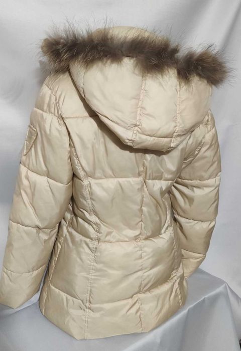 Geacă de iarnă cu glugă