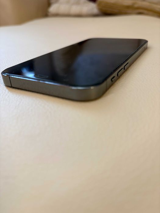 Iphone 12 pro много запазен, работещ перфектно!