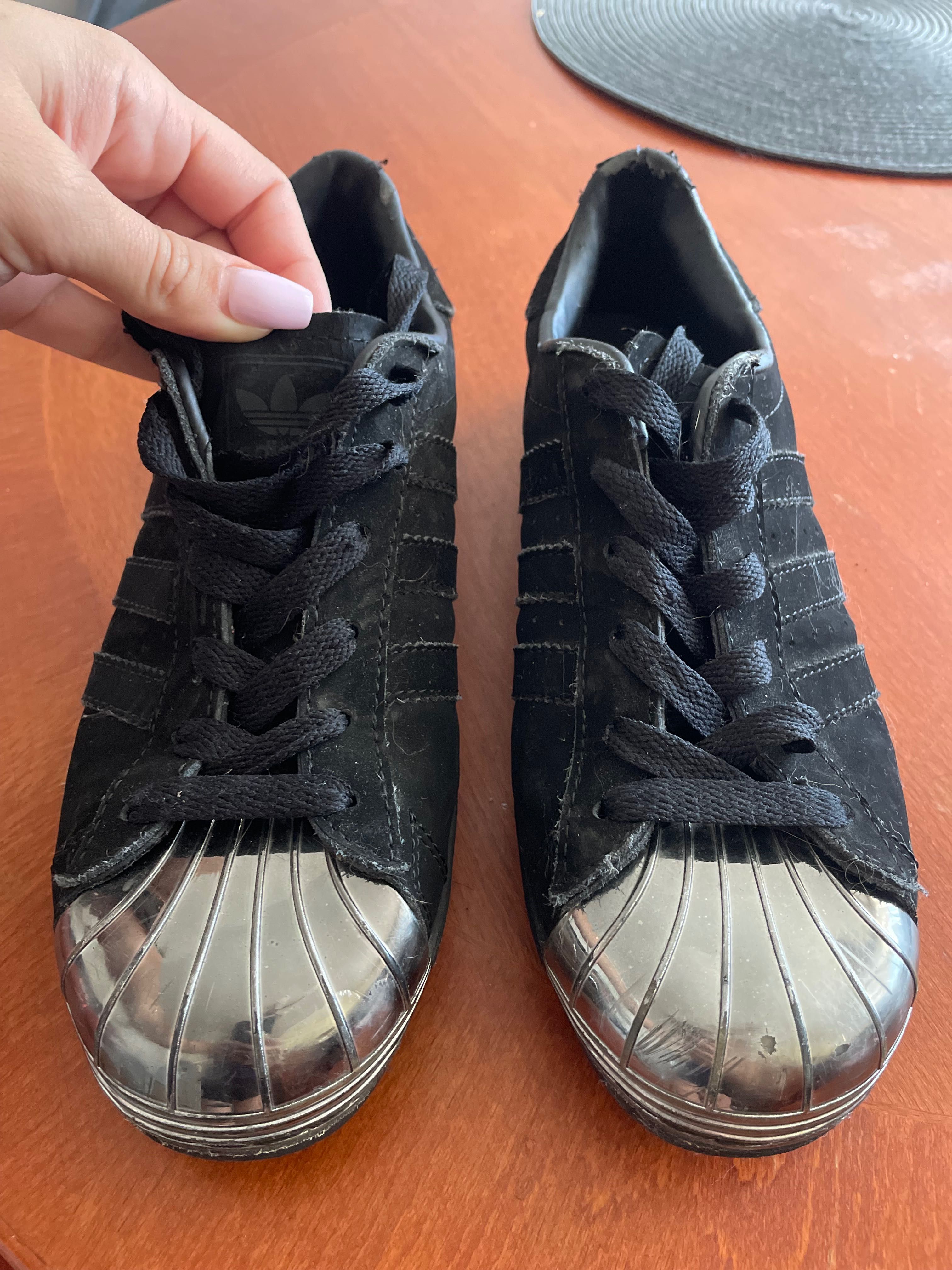 Маратонки Adidas 40