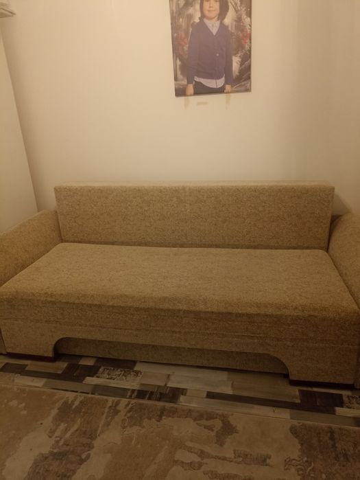 Vând canapea extensibila