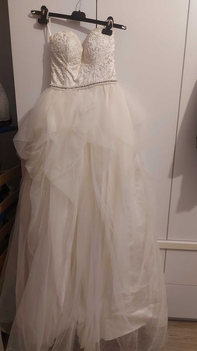 vand rochie de mireasa