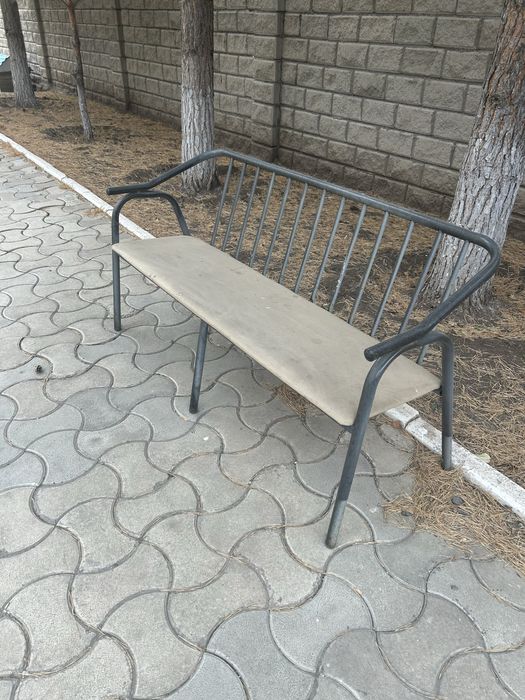 Скамейка , полка подойдет в офис, дом и на улицу