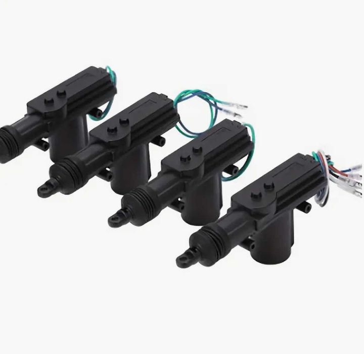 Închidere centralizată cu telecomandă si set de motorase