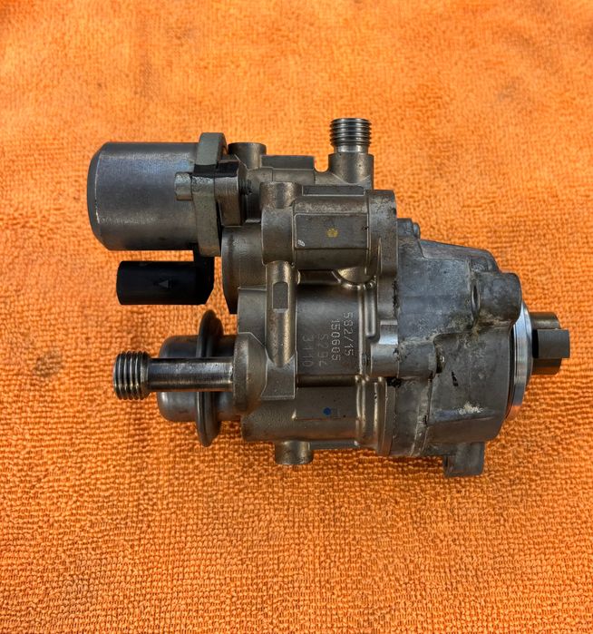 Помпа за високо налягане на горивото (HPFP) от BMW E90 2.5i