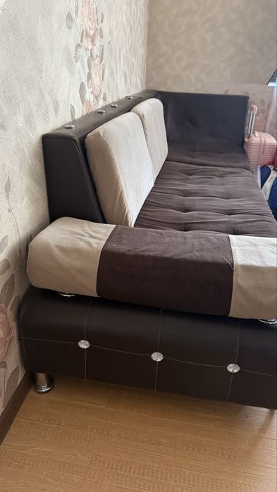 2 ta divan kreslo sotiladi