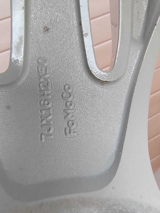 Jante R16 5x108 Ford Focus 2 3 4 MONDEO C-MAX S-MAX Galaxy 

Jantele a