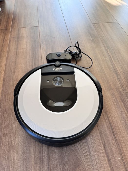 Прахосмукачка Robot Roomba i7