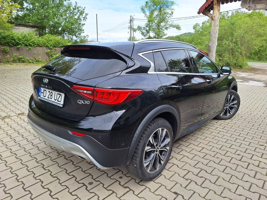 Infiniti qx30 (q30) 4x4 euro 6 automat navi camera 360°