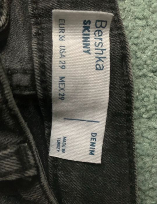 Blugi Barbati Bershka