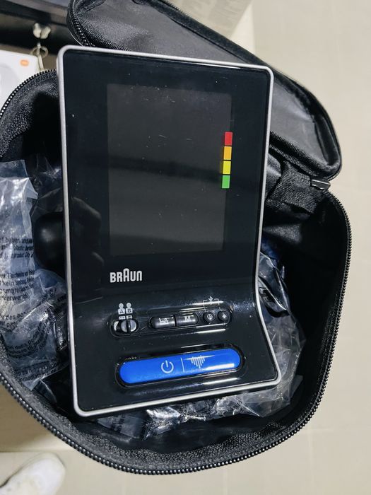 Braun ExactFit 5 Connect - Tensiometru pentru Brat, inteligent