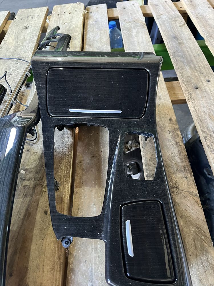 Интериорни лайстни бмв 5 ф10/11 ( interiorni laistni bmw f10/11 )