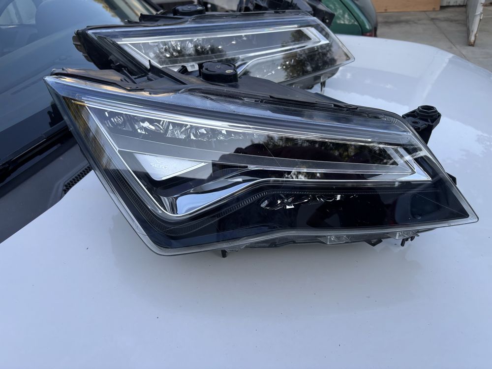Фар Seat Ateca