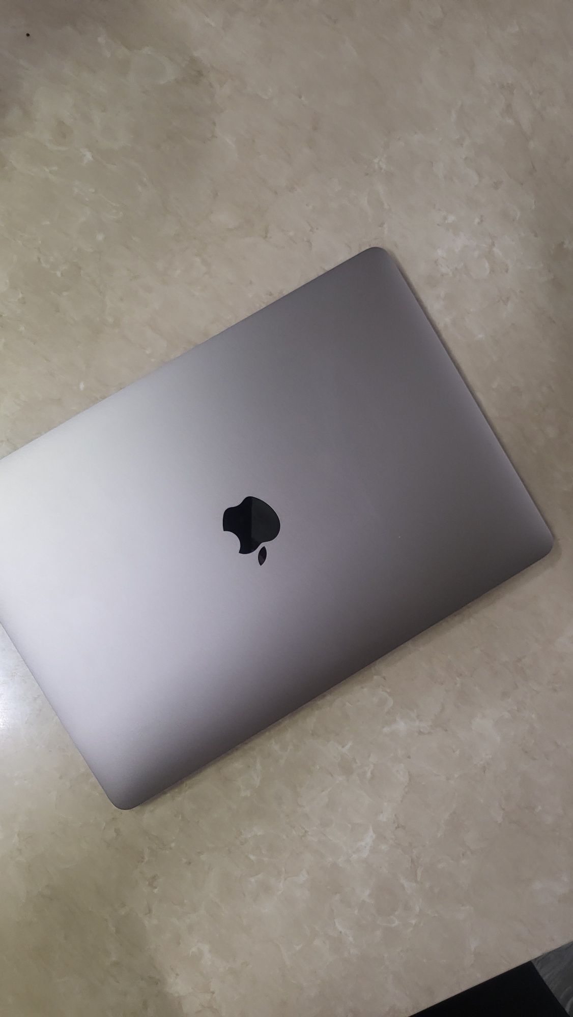 Macbook Pro 13 168 gb (2017) 8gb