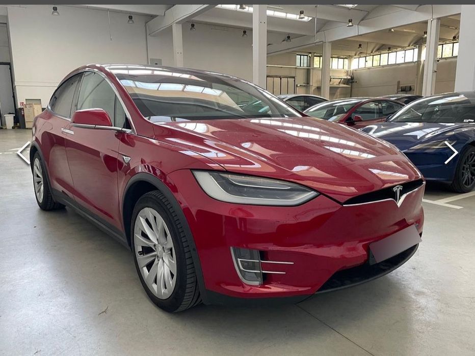 Tesla Model X Mașina are nr negre de romania , Bateria este la 93% , GARANȚIE