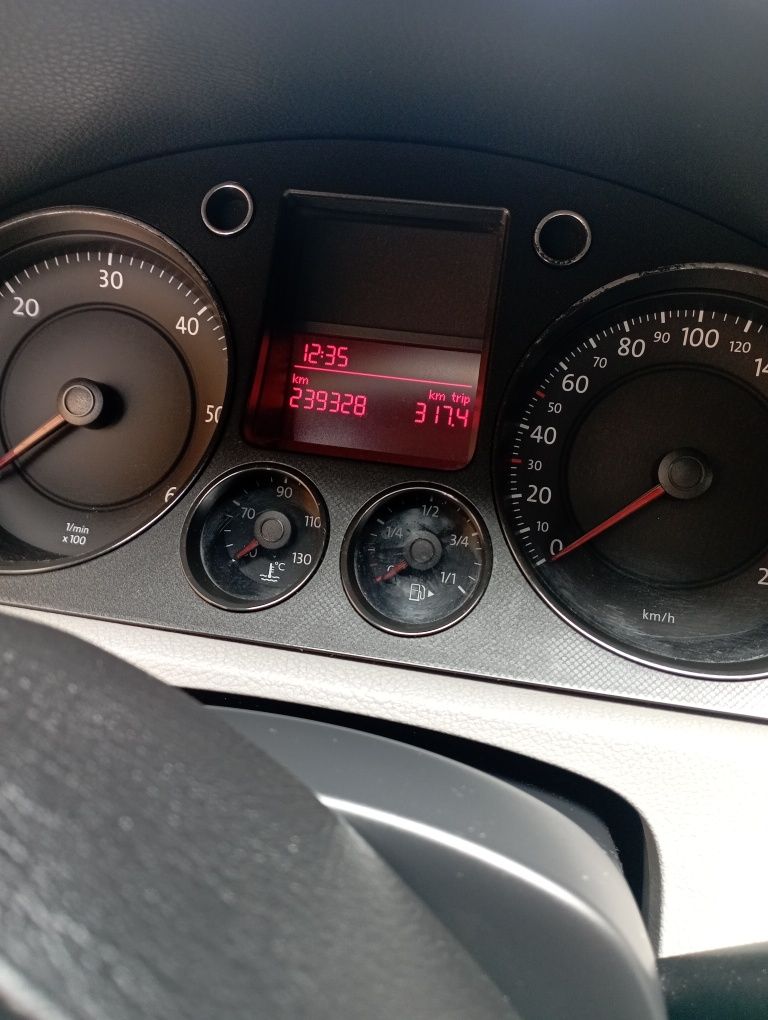 Vand VW PASSAT B6 2007