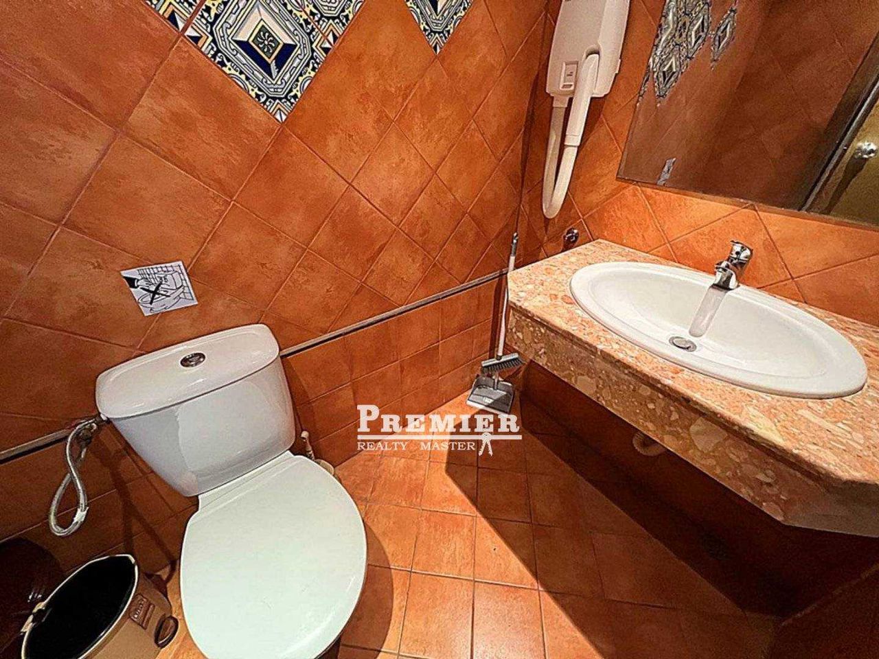 Продава се Двустаен апартамент в к.к. Елените - 93 кв.м за 807 €/кв.м - Снимка #8