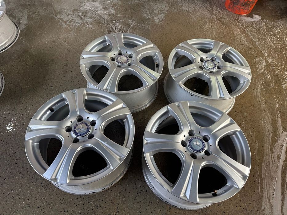 Vând set 4 buc jante R 17 originale Mercedes ML