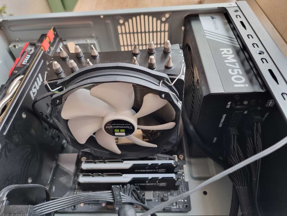 PC gaming silent i7-8700K 4.7Ghz GTX 1070Ti 16GB DDR4 3600Mhz