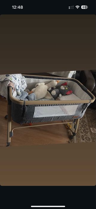 Продам манеж кровать для качания малыша
