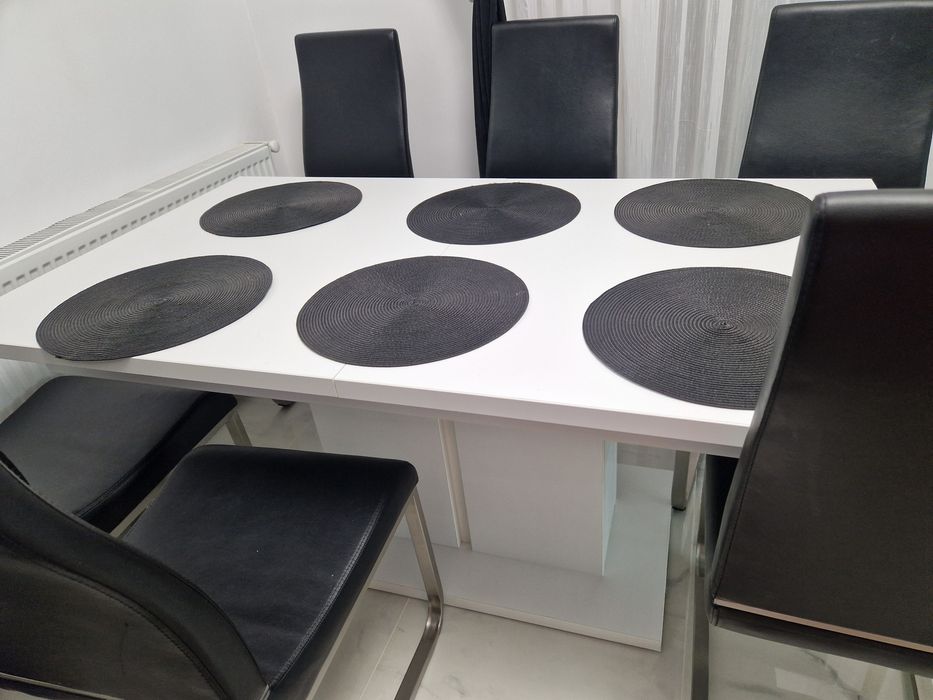 Vand masa extensibila cu 6 scaune