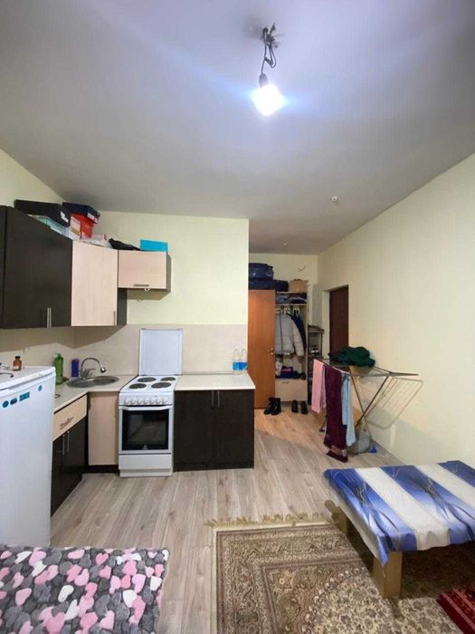 продается 10 комнатная квартира студия