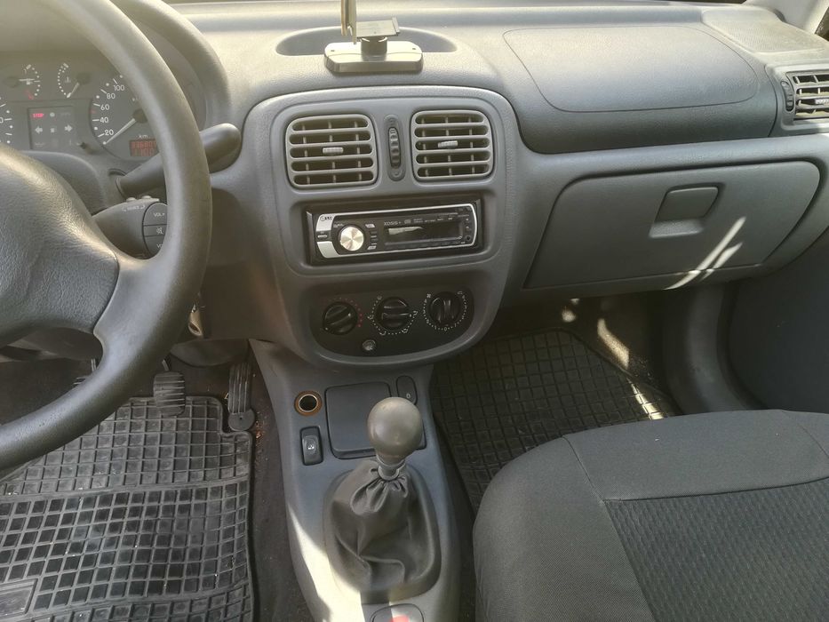 лек автомобил РЕНО СИМБОЛ